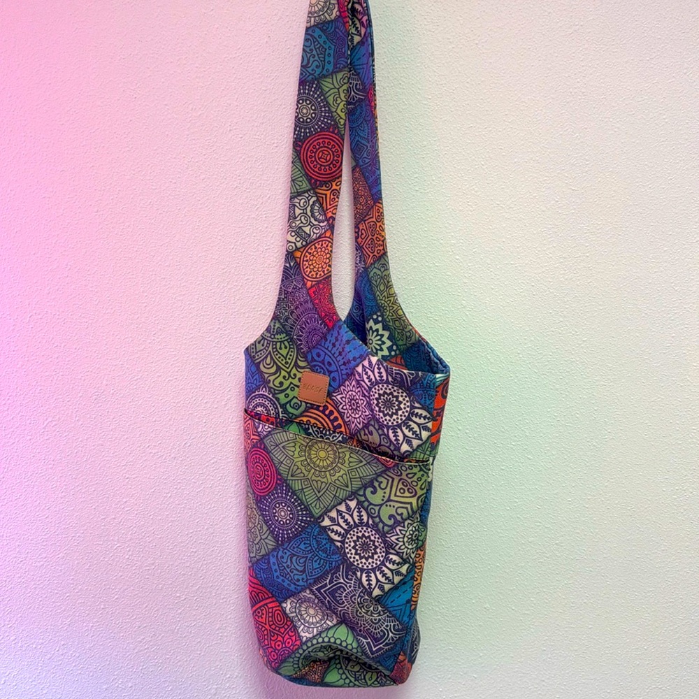 Cool cross body bucket bag